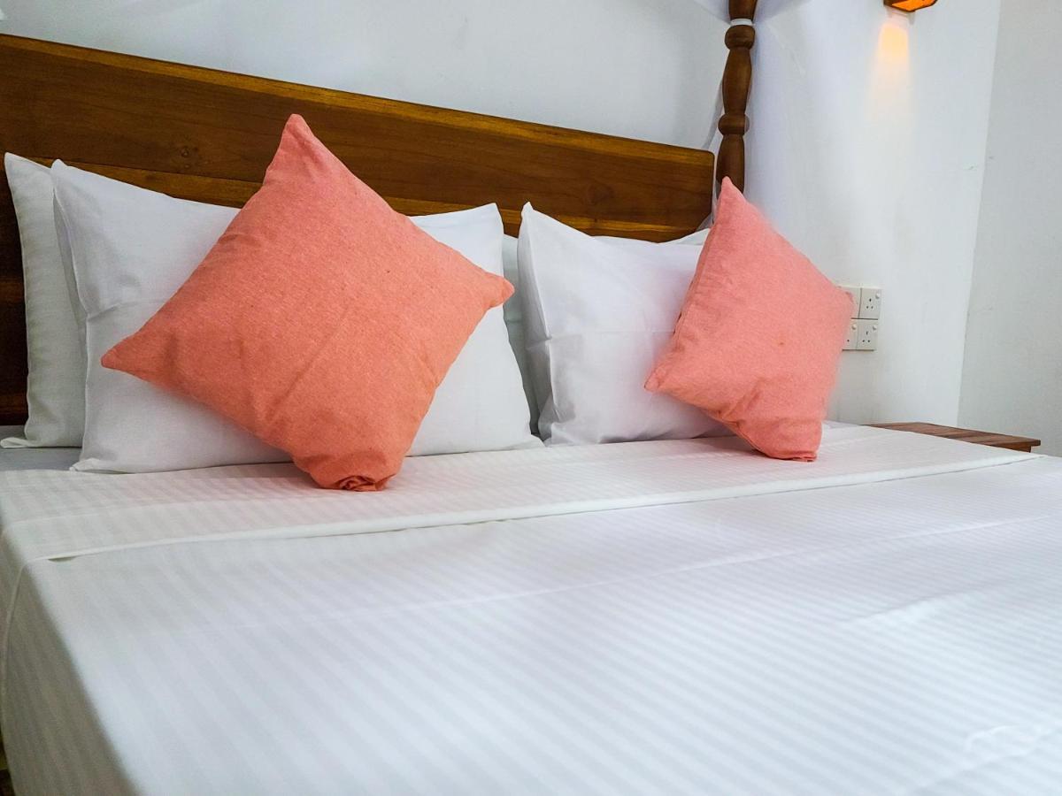 Woodholic Homestay Sigiriya Exterior photo
